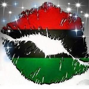 Meet your Posher, Yvette